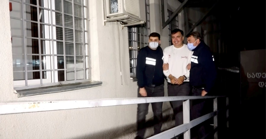 СМИ: Саакашвили попал в Грузию, спрятавшись в машине