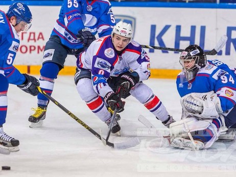 Нападаючий ХК «Донбас» Віталій Лялька: хокейну форму вагою 15 кг надягаю 12-15 хвилин