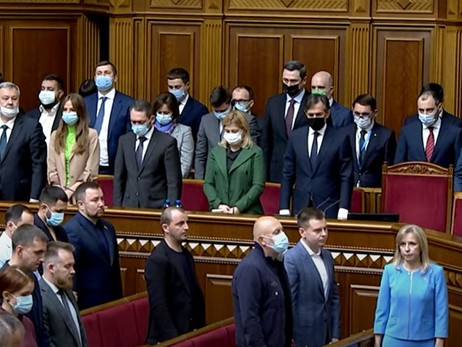 В Раде минутой молчания почтили память умершего депутата Антона Полякова