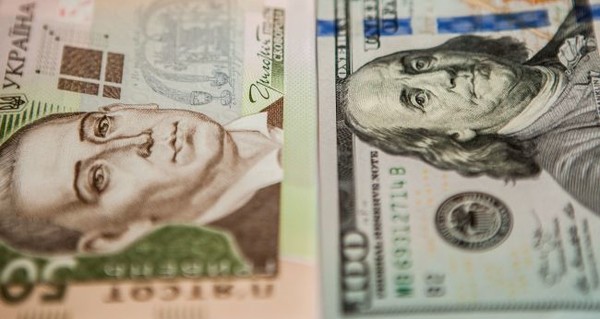 Курс валют на 11 октября, понедельник: доллар и евро выросли