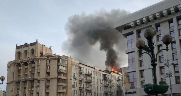 Пожежа в центрі Києва: з житлового будинку евакуювали людей