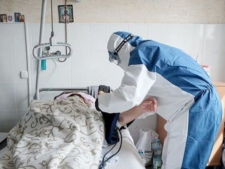 Более 25 тысяч заболевших в сутки уже через неделю - новый прогноз НАН Украины по коронавирусу