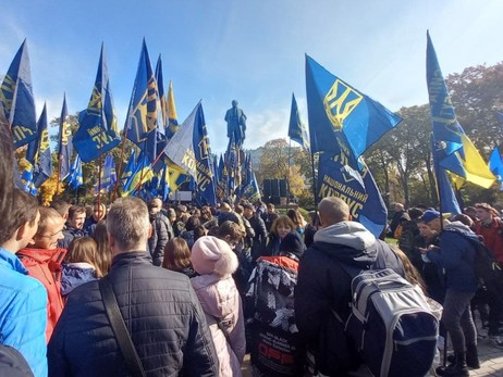 В Киеве закончился Марш Защитников - Нацкорпус передумал идти к Офису президента