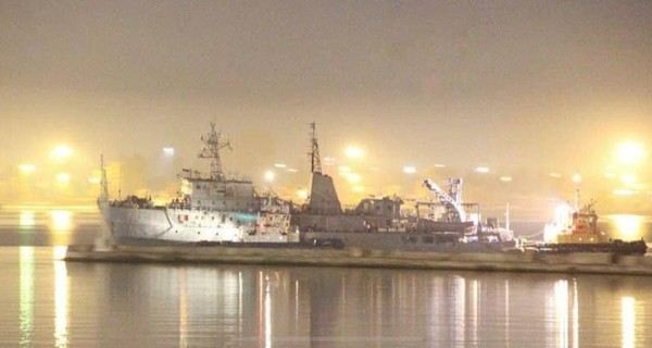 Потерпевший бедствие корабль ВМС вернулся в Одессу