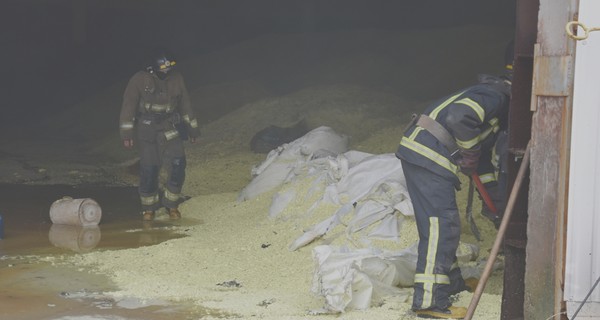 На недіючому Одеському нафтопереробному заводі горіла сірка