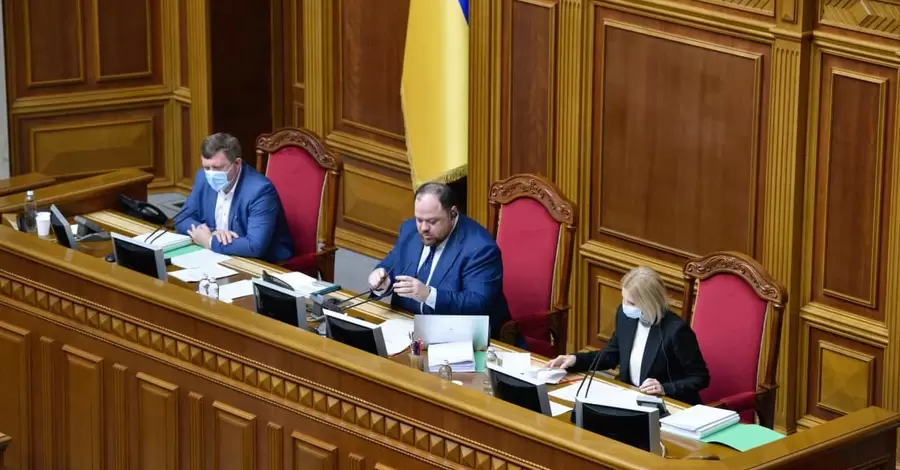 «Слуги» реформируют парламент: онлайн-заседания Рады, сложность отставки спикера и дни дебатов