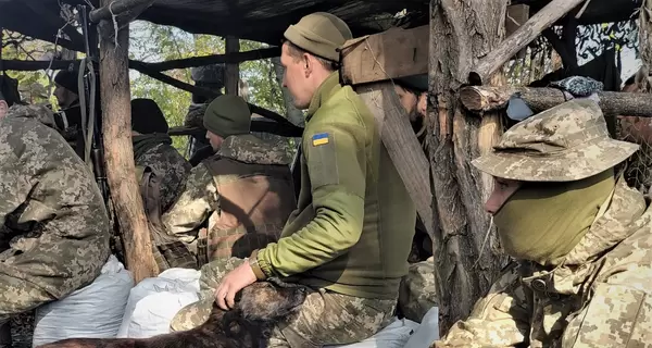 На Донбасі використовували безпілотники і заборонене озброєння, поранено військового