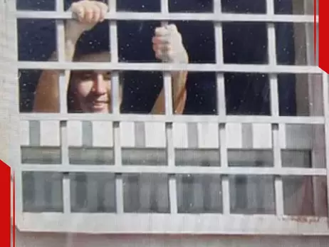 Саакашвілі сфотографували у вікні грузинської в'язниці
