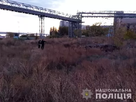В Николаевской области мальчик упал на собственный нож и умер
