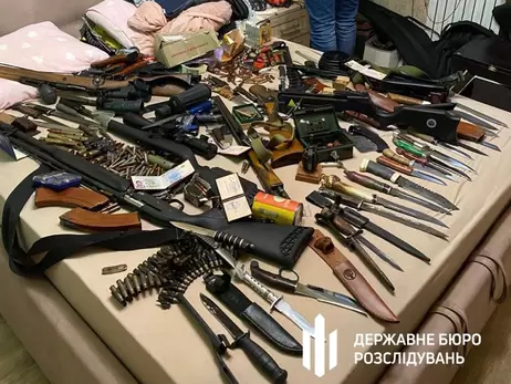 Киевский полицейский продавал бандитам гранаты и мины, которые ему давали военнослужащие