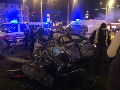 Появилось видео смертельной аварии в Харькове: погибший и трое пострадавших