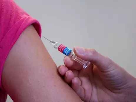 В Україні померли після вакцинації від коронавірусу 118 людей