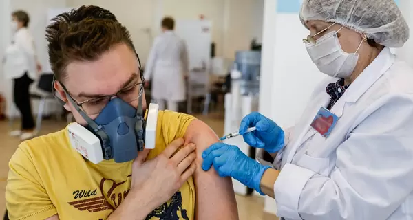 Испытания новых вакцин от ковида в Украине: что нужно знать