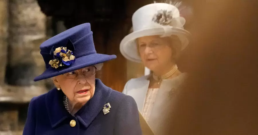 Королева Єлизавета вийшла в Zoom після чуток про хворобу