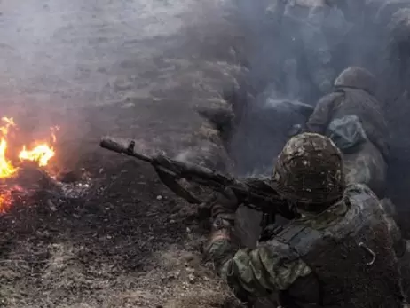 Под атаками врага на Донбассе получили ранения трое украинских военных