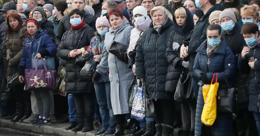 От чего умирают украинцы: ковид и онкология «борются» за второе место