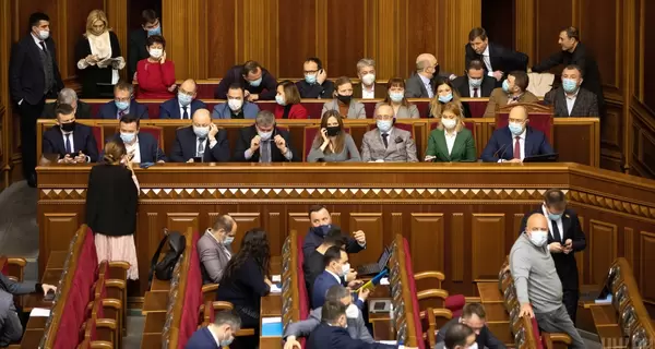 Рада відправила міністрів у відставку: п'ятеро покинули Кабмін