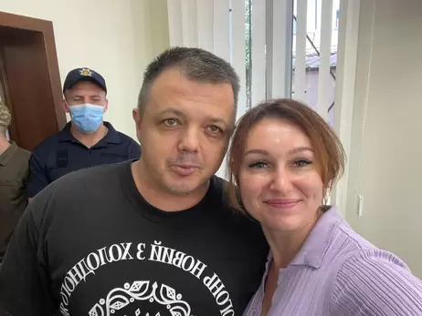Дружина заарештованого Семенченка заявила, що їй також вручили підозру