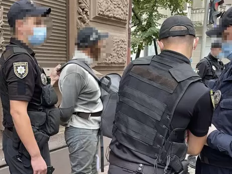 В Киеве будут судить мужчину, бросившего коктейль Молотова в офис омбудсмена Денисовой