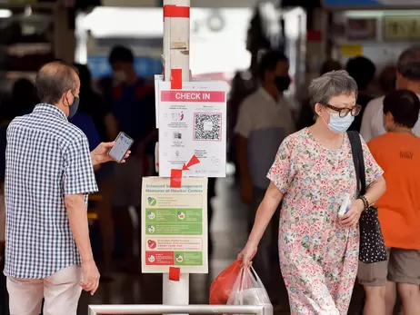 У Сінгапурі зробили платним лікування для невакцинованих від коронавірусу