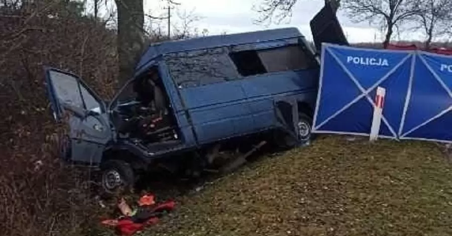 В Польше микроавтобус с украинцами слетел в кювет, есть погибшие