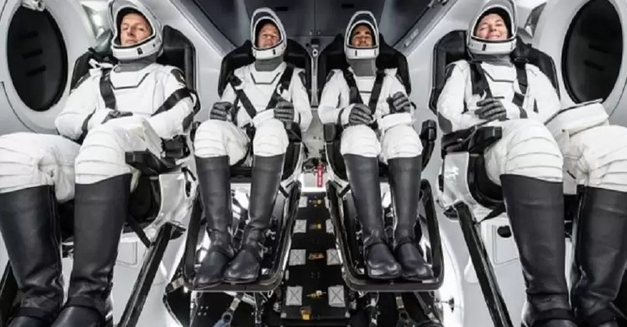 Астронавты NASA выйдут в прямой эфир из открытого космоса