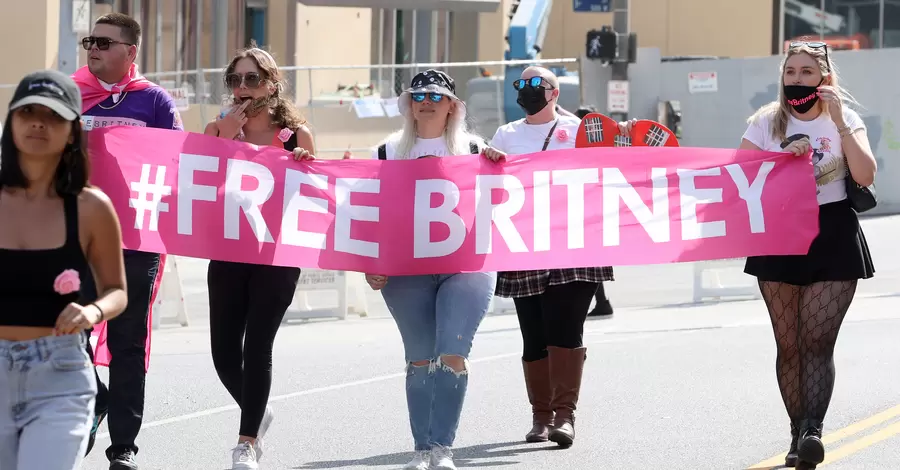 Бритни Спирс свободна! Суд отменил опекунство отца спустя 13 лет