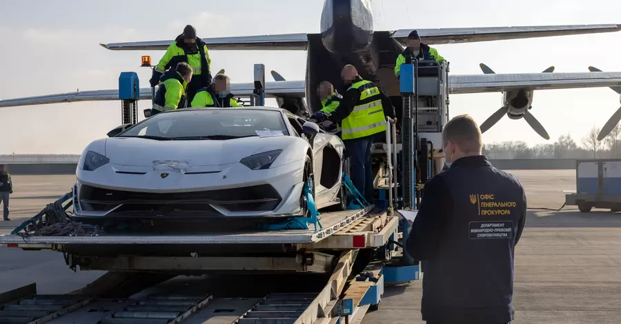 Украинская прокуратура отдала Германии шикарные Lamborghini и Rolls Royce - как вещдоки в уголовном деле