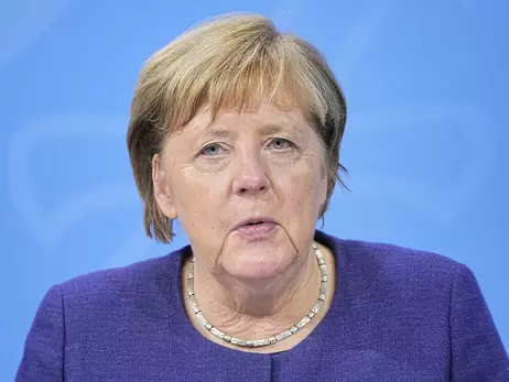 Меркель заявила, що публікація листування не компенсує відмову Росії від нормандської зустрічі