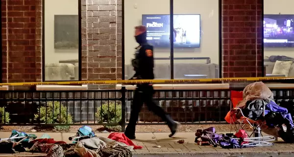 У Вісконсіні автомобіль в'їхав у натовп людей на різдвяному параді. Серед потерпілих багато дітей