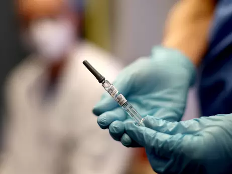Ляшко заявил, что бустерная COVID- прививка в Украине обязательно будет, но  - позже