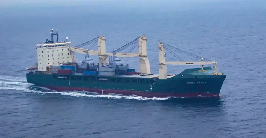 Американское судно с двумя «Айлендами» вошло в  воды Украины