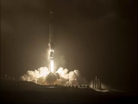 SpaceX та NASA запустили корабель, який зіткнеться з астероїдом