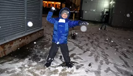 Перший сніг у Києві на матчі Ліги Чемпіонів 