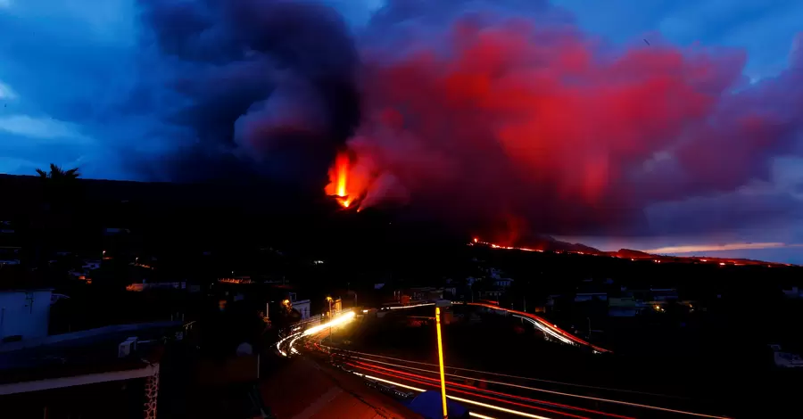 На іспанському острові Ла-Пальма почалося виверження вулкана