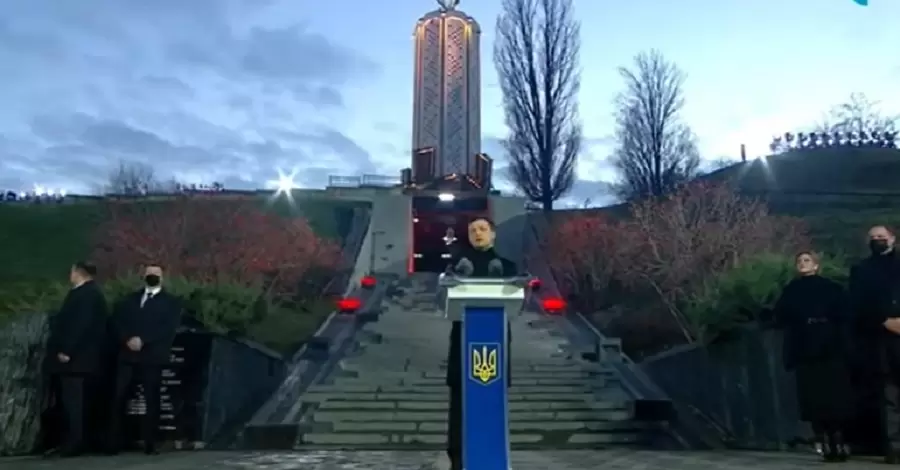 В Украине почтили память жертв Голодомора национальной минутой молчания