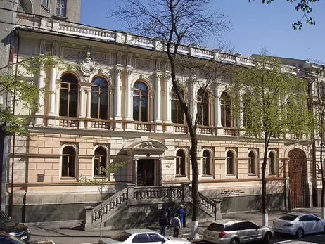 Куди витратити 1000 «ковідних» гривень: сходити 1 раз на Басту чи 10 разів у музей Ханенків