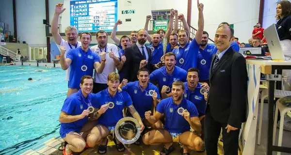 Українські ватерполісти виграли перший за двадцять років трофей
