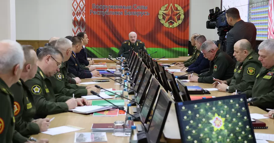 «Війнушка» від Лукашенка: що стоїть за його погрозами Україні