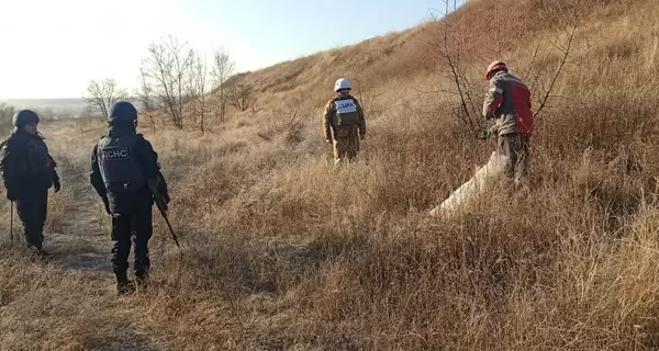 На Донбасі ворог дистанційно замінував Мар'їнку, поранено мирного жителя