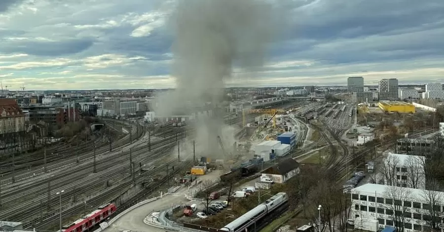 Глава МИД Германии о взрыве авиабомбы на вокзале в Мюнхене: Обломки разлетелись на сотни метров