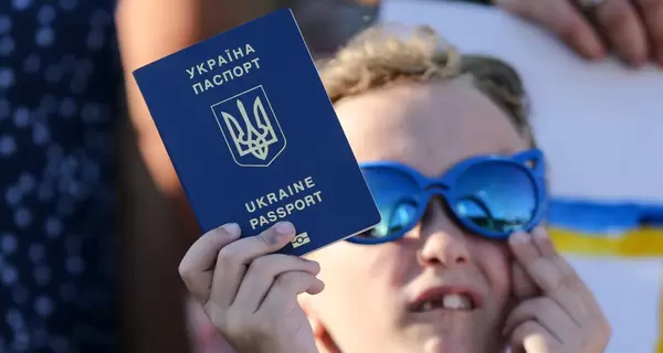 10 тисяч доларів. Кожному! Як працюватиме економічний паспорт українця