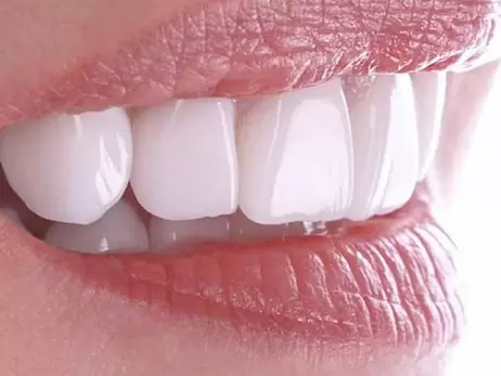 В США медики удалили мужчине зуб, выросший в носу