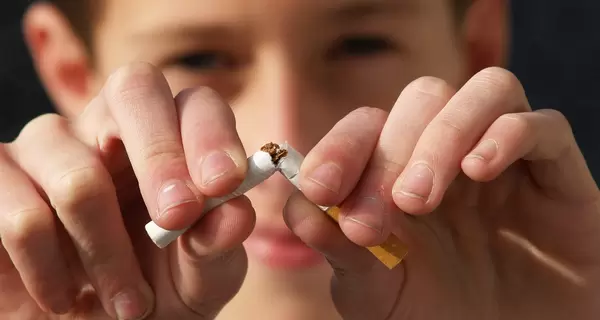 Пульмонолог: куріння в розпал пандемії все одно, що самогубство