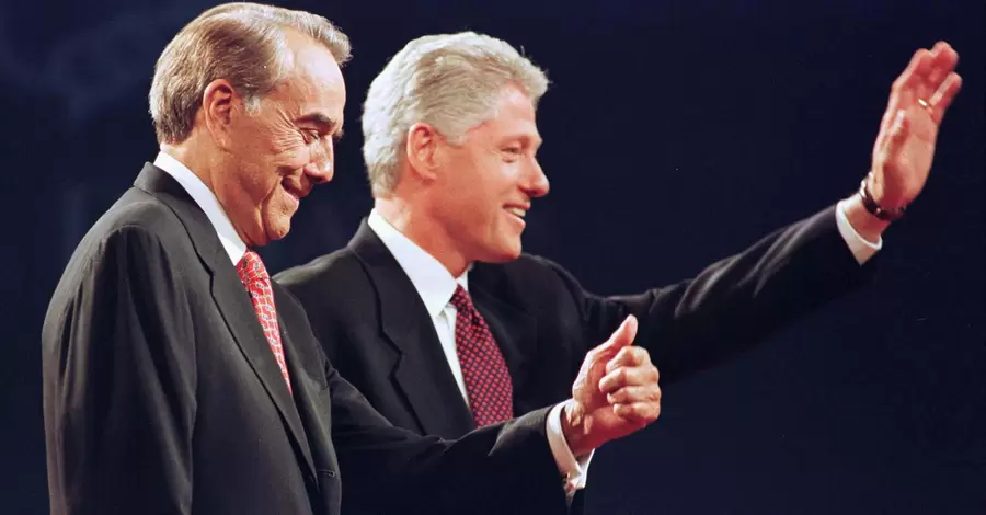 Соперник Клинтона на выборах-1996 Боб Доул умер на 99 году жизни