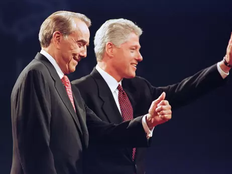 Суперник Клінтона на виборах-1996 Боб Доул помер на 99 році життя