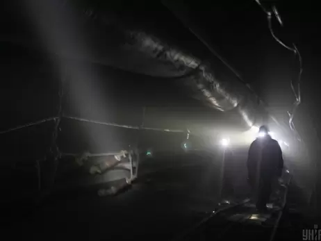 Во Львовской области горняки отказались выходить из шахты из-за невыплаченных зарплат