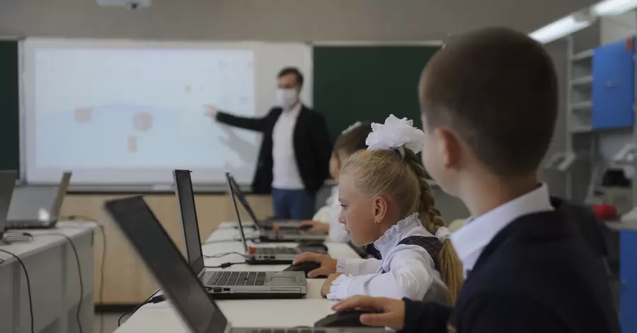 Оновлення шкільних уроків інформатики: думка вчителів та IT-шників