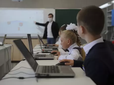 Оновлення шкільних уроків інформатики: думка вчителів та IT-шників