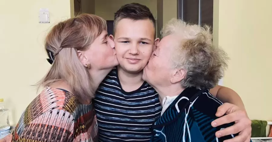 Львовские врачи спасли мальчика, пересадив ему почку от родной бабушки